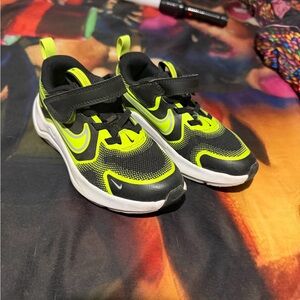 Nike Kids Black and Neon Yellow Sneakers